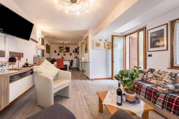 Vacation Rental for 5 Guests in San Zeno di Montagna, Lake Garda, Picture 4