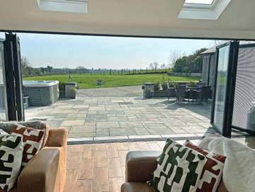 Cottage for 8 People in Pembrokeshire, South-Wales, Photo 1