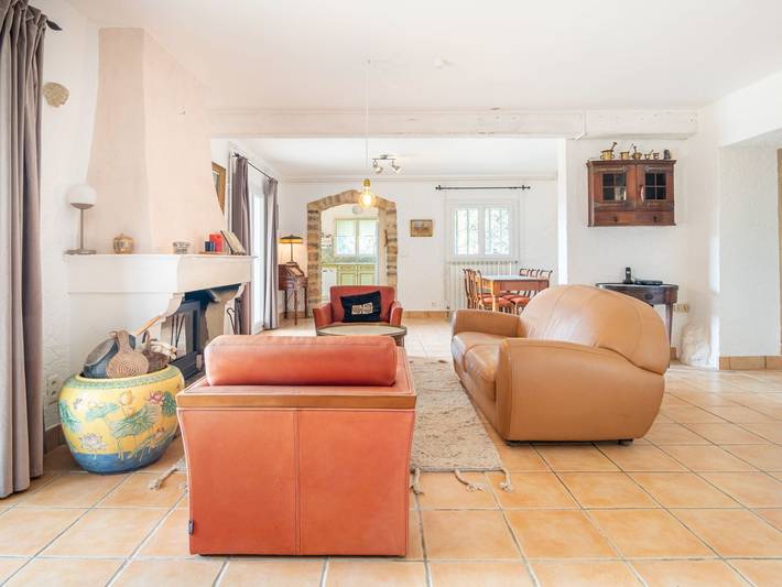 Location de vacances pour 6 personnes, avec jardin et balcon à Tourtour - 4