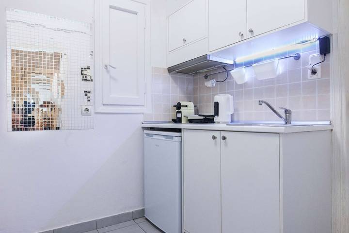 Ganze Ferienwohnung, Ferienwohnung für 2 Personen mit Garten in Zentral-Athen, Athen