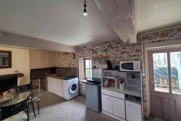 Gîte pour 2 personnes, avec jardin dans Neuvy-Grandchamp