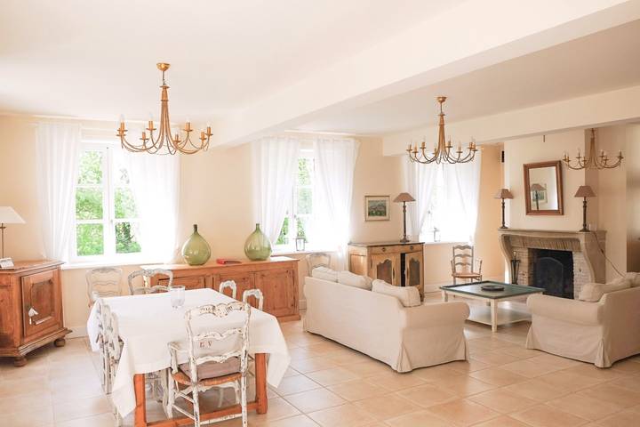 Gîte pour 6 personnes, avec piscine, adapté aux familles à Divajeu - 3