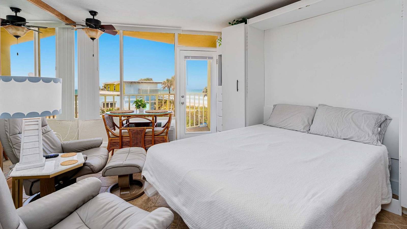 Ganze Wohnung, Coastal Soul - Ocean View at Symphony Beach Club in Ormond Beach, Florida