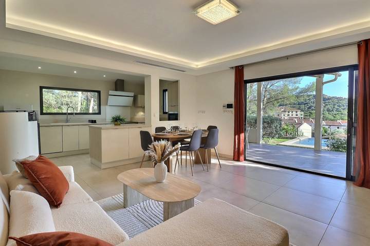 Casa de vacaciones para 10 personas, con piscina además de terraza y jardín - 1