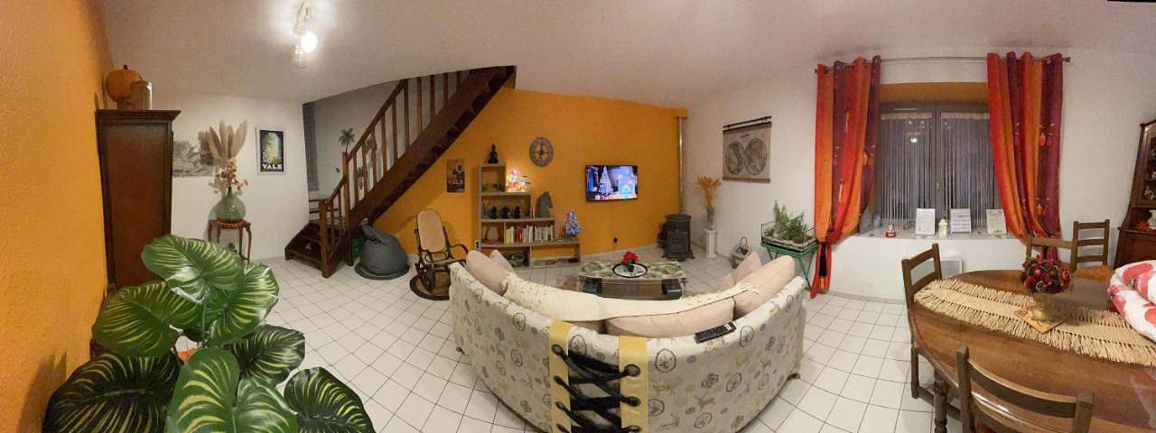 Location de vacances pour 4 personnes, avec Terrasse et Jardin à Labégude