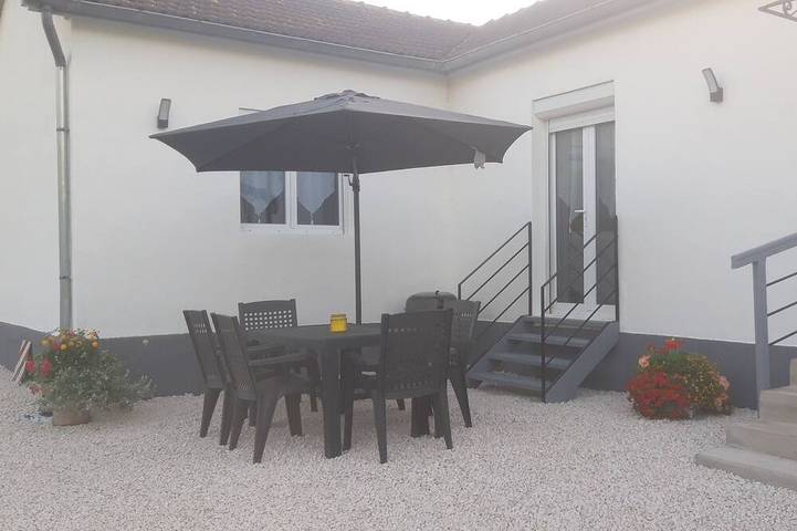 Gîte pour 5 personnes, avec jardin et terrasse, animaux acceptés à La Roche-en-Brenil