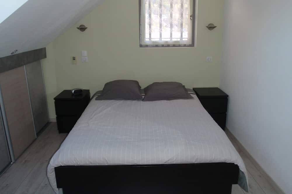 Le Chalet du Sersas, ruim en modern appartement voor maximaal 6 personen in Saint-Clément-sur-Durance, Écrins Nationaal Park