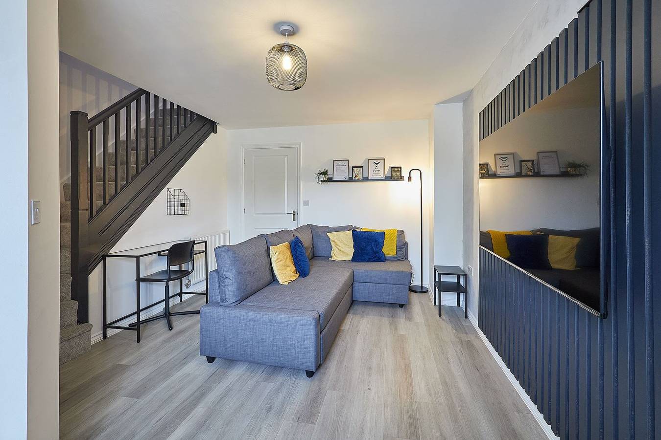 Host & Stay | Polwell Road in Harborough, Heart of England