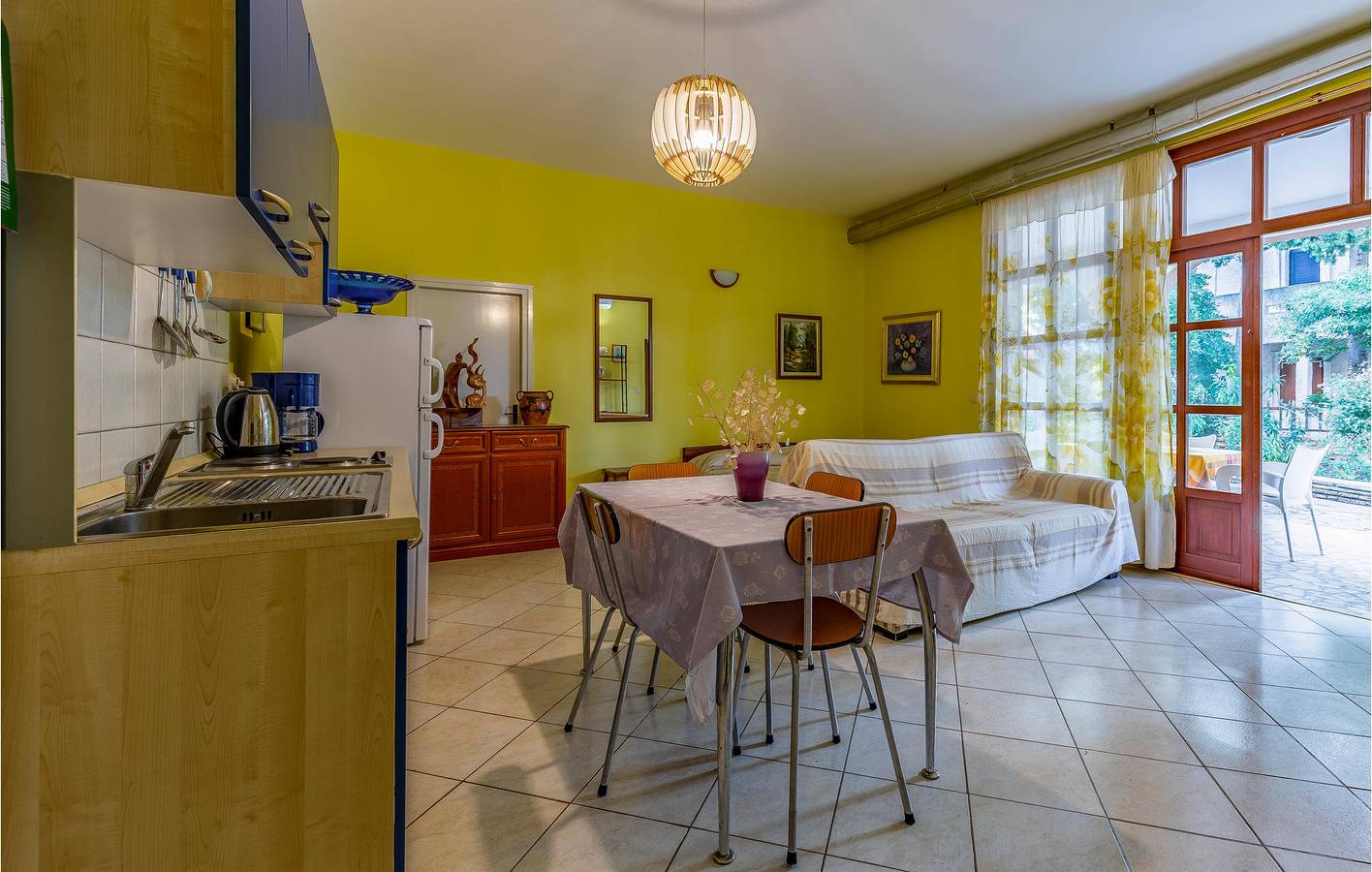 Ganze Ferienwohnung, Ferienwohnung für 4 Personen mit Terrasse in Premantura, Südküste Istrien