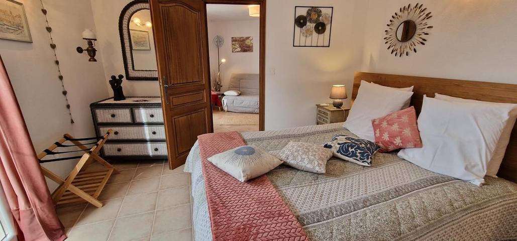 Chambre d’hôte pour 2 personnes, avec piscine ainsi que jardin et vue à Roquebrune-sur-Argens - 2