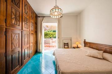 Villa for 8 Guests in Amalfi, Amalfi Coast, Picture 2