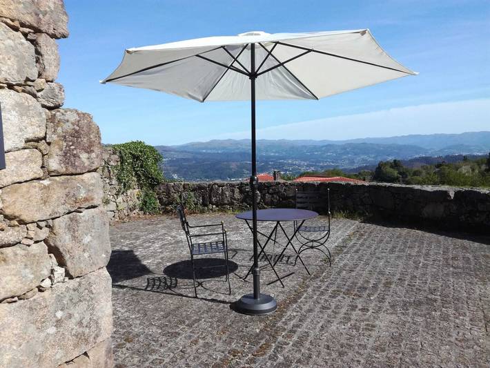 Location de vacances pour 4 personnes, avec terrasse et jardin dans Arcos de Valdevez - 2