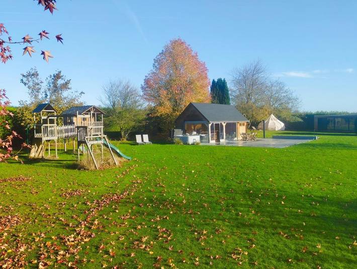 Gîte pour 4 personnes, avec jacuzzi et jardin ainsi que sauna et piscine à Braine-l'Alleud - 2