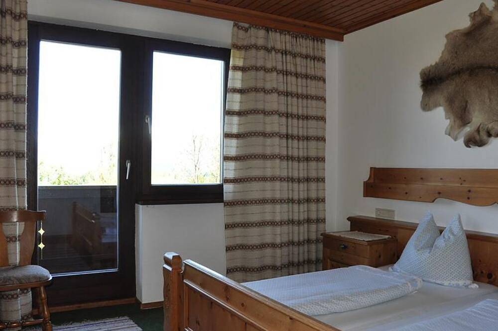 Familienzimmer mit Dusche, Wc - Pension Nanga Parbat in Spital am Pyhrn, Kirchdorf an der Krems (Bezirk)