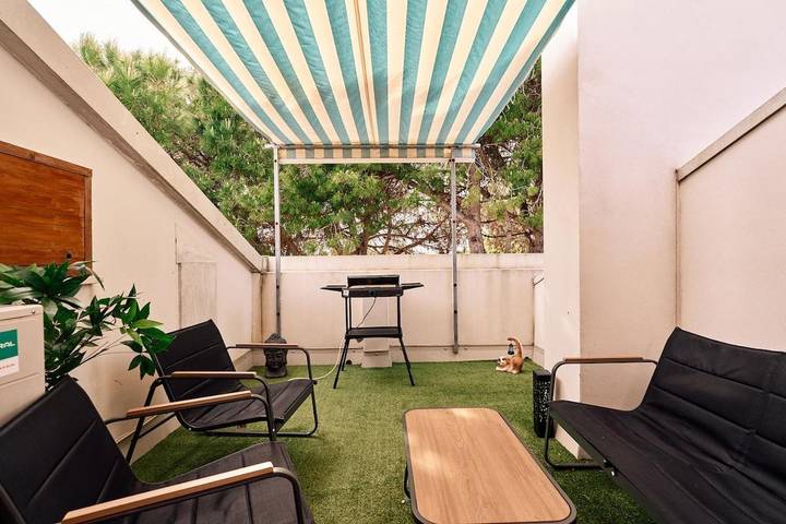 Ferienwohnung für 9 Personen, mit Balkon und Terrasse sowie Ausblick in Bibione Pineda