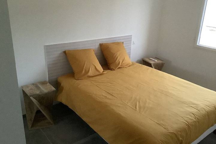 Location de vacances pour 6 personnes, avec terrasse et jardin à Saint-Jean-de-Maruéjols-et-Avéjan - 4