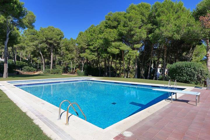 Casa rural para 8 personas, con balcón además de jardín y piscina en Cataluña - 2