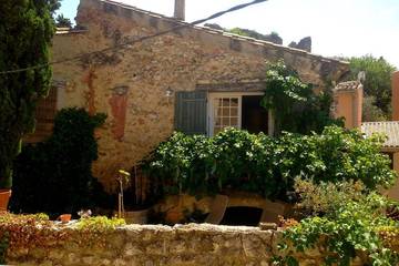 Gîte pour 4 personnes, avec jardin à Gigondas