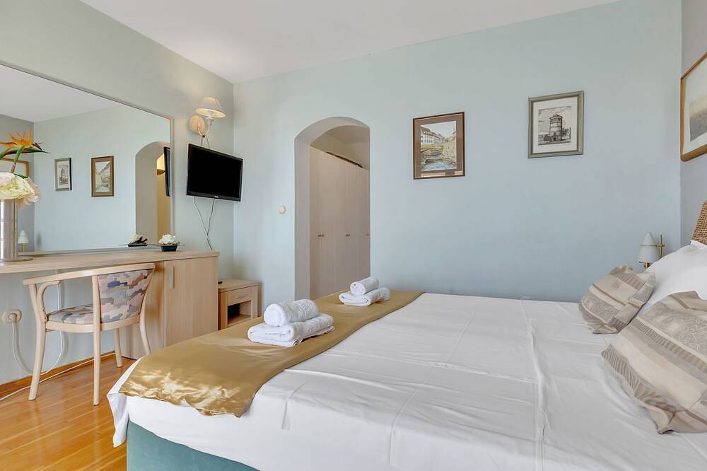 Ganze Wohnung, Tolle Wohnung in Drašnice mit Schönem Garten in Drašnice, Makarska Riviera