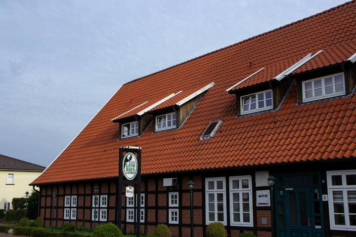 Hotel, mit Garten in Lastrup