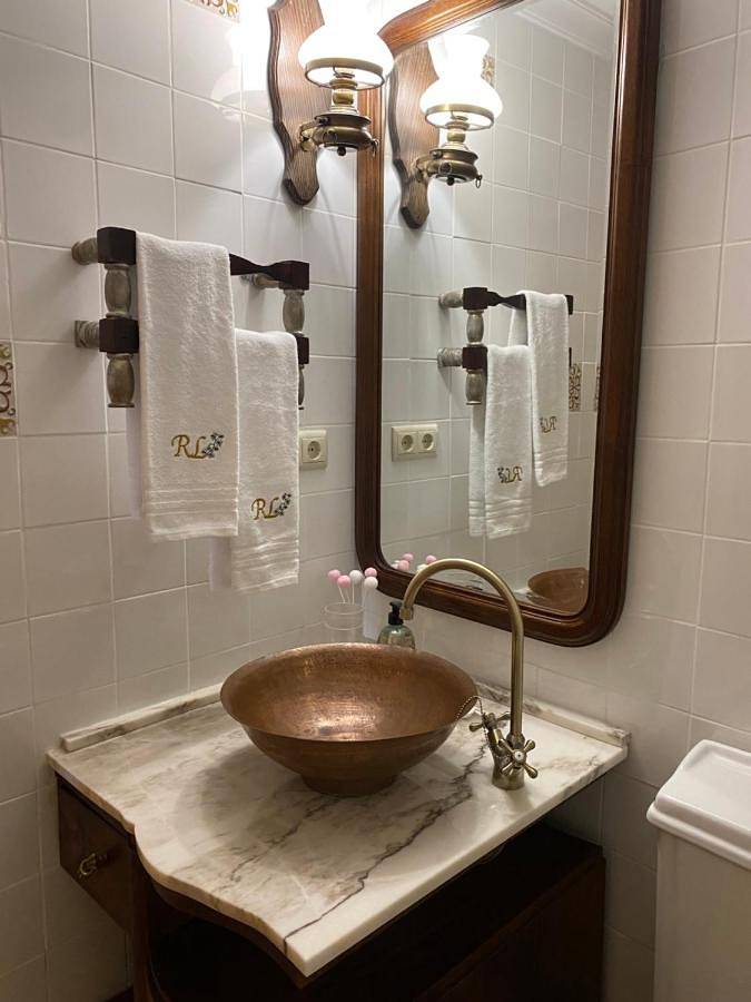 Gîte pour 8 personnes, avec vue ainsi que jardin et piscine à Pinhão - 4