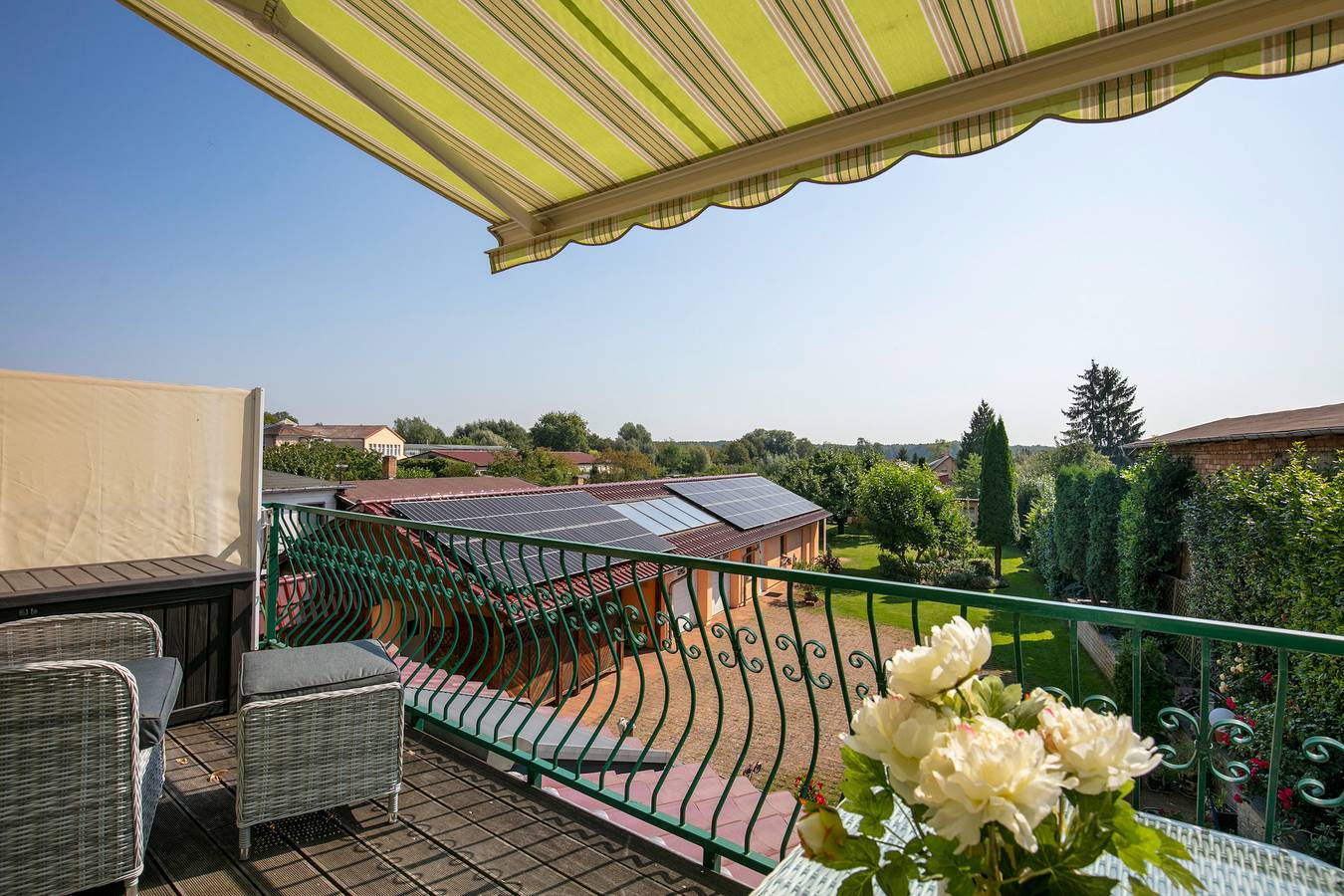 Ganze Wohnung, Ferienwohnung 72 Qm" mit privater Terrasse, Gemeinschaftsgarten und Wlan in Neuruppin, Ruppiner Seenland