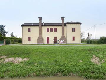 Vacation Rental for 4 Guests in Ariano nel Polesine, Rovigo Province, Picture 4
