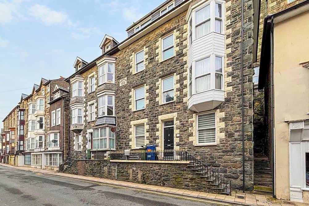 Apartment for 8 People in Barmouth, Gwynedd