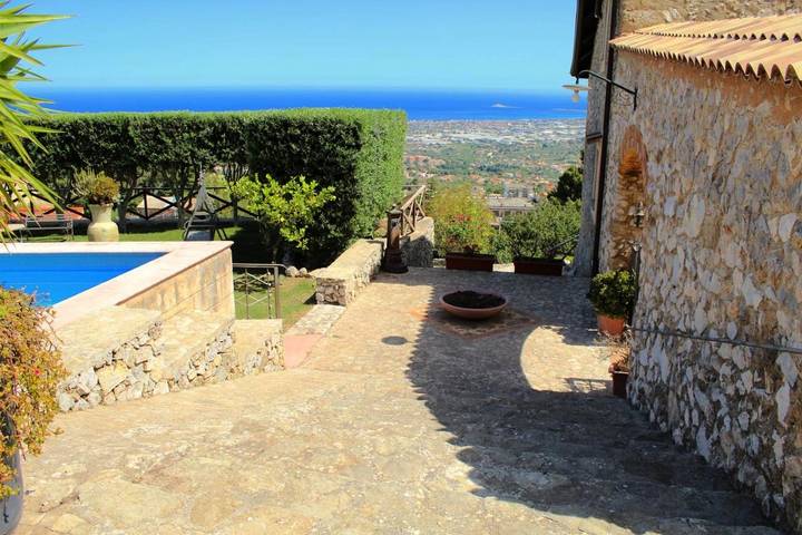 Villa pour 10 personnes, avec piscine ainsi que vue et jardin à Carini - 4