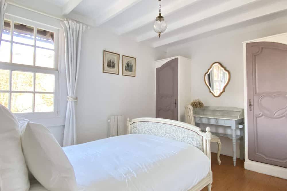 Gîte-Hütte-Ensuite-Gartenblick-Le Colonial in Vaucottes, Vattetot-sur-Mer