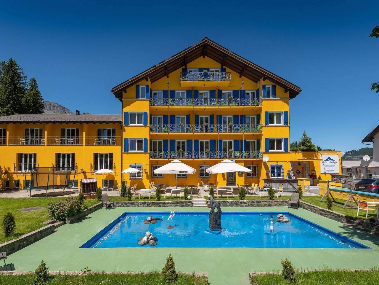 Grischalodge Parpan - Hostel Vierbettzimmer in Churwalden, Plessur Alpen