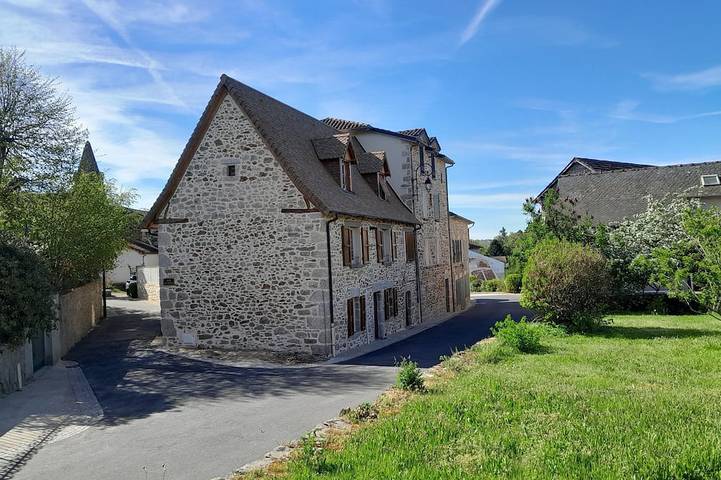 Location de vacances pour 4 personnes à Vitrac (Cantal)
