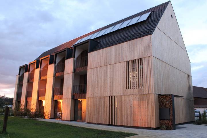 Gästehaus für 3 Personen, mit Balkon und Balkon/Terrasse sowie Garten und Pool in Schwaebisches Donautal