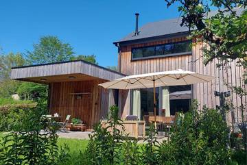 Gîte pour 2 personnes, avec vue et jardin, animaux acceptés à Florenville