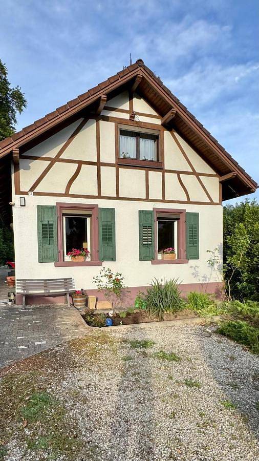 Ferienhaus für 4 Personen, mit Balkon und Garten in Stühlingen