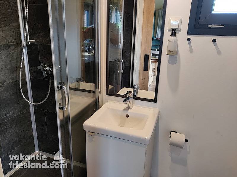 Vakantiefriesland — Ferienhaus Scherpenzeel in Nationalpark Weerribben-Wieden