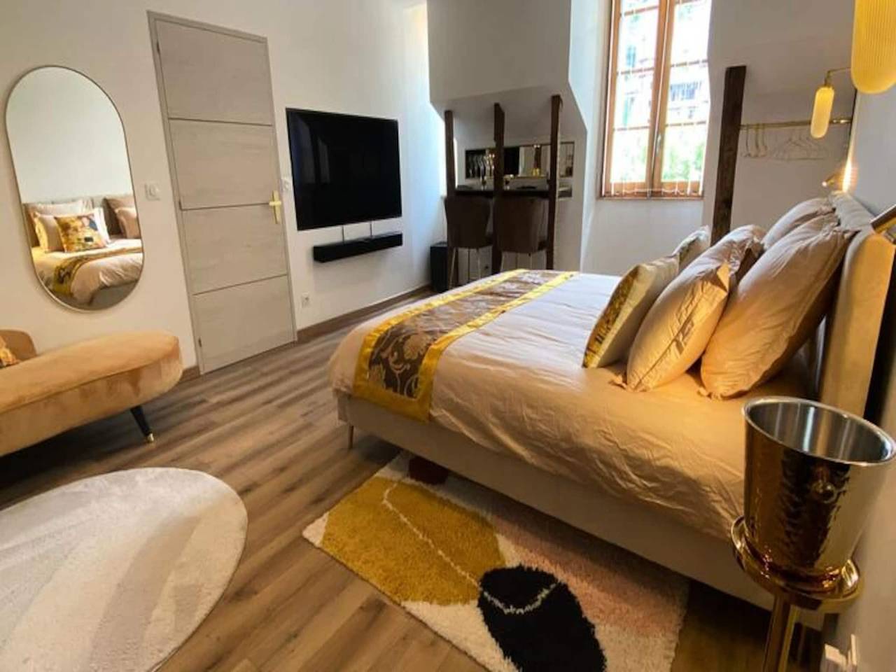 Ganze Wohnung, Romantische Wohnung an der Corrèze in Tulle, Tulle und Umgebung