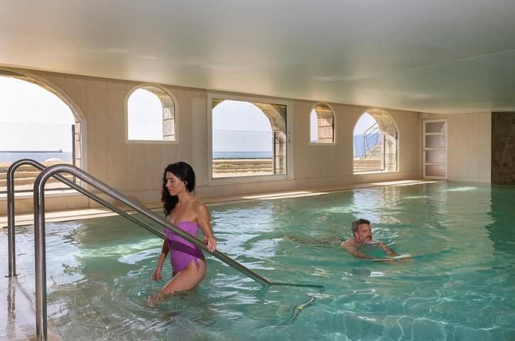 Hôtel pour 4 personnes, avec Terrasse et Jacuzzi ainsi que Piscine et Sauna dans Casino La Pergola - 4