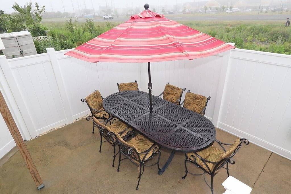 Seaside Getaway! Perfekt für Familien / Paare. 2 Blocks vom Strand entfernt! in Toms River, Ocean County