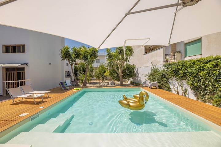 Villa für 12 Personen, mit Balkon/Terrasse und Balkon, mit Haustier in Apulien - 2