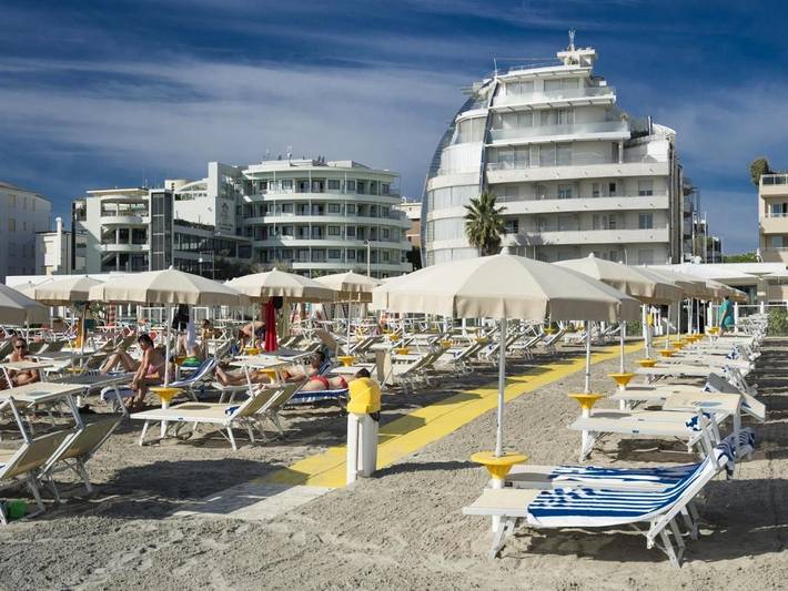 Hotel für 4 Personen, mit Ausblick und Sauna sowie Pool und Garten in Cervia - 3