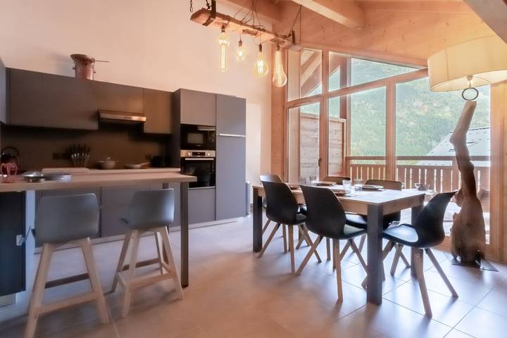 Gîte pour 4 personnes, avec balcon dans Office De Tourisme Des Houches