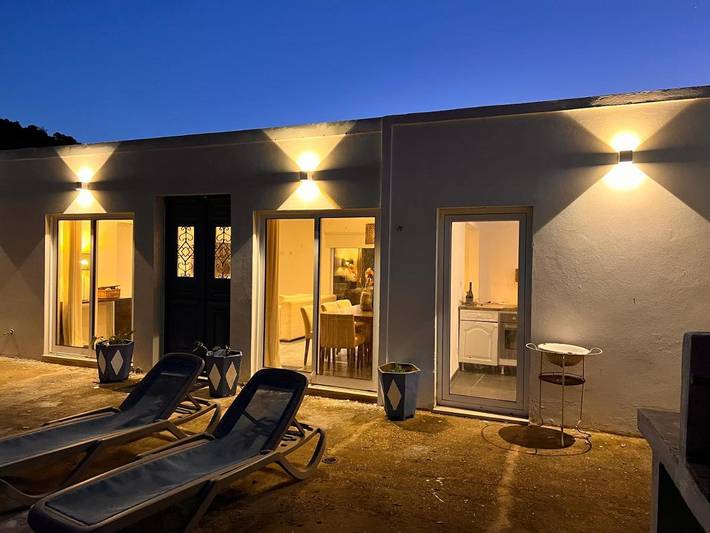 Gîte pour 6 personnes, avec Terrasse et Jardin ainsi que Piscine et Vue à Silves