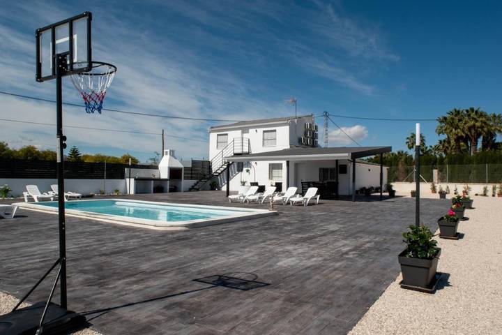 Casa rural para 14 personas, con piscina y terraza además de vistas y piscina para niños en Catral - 2