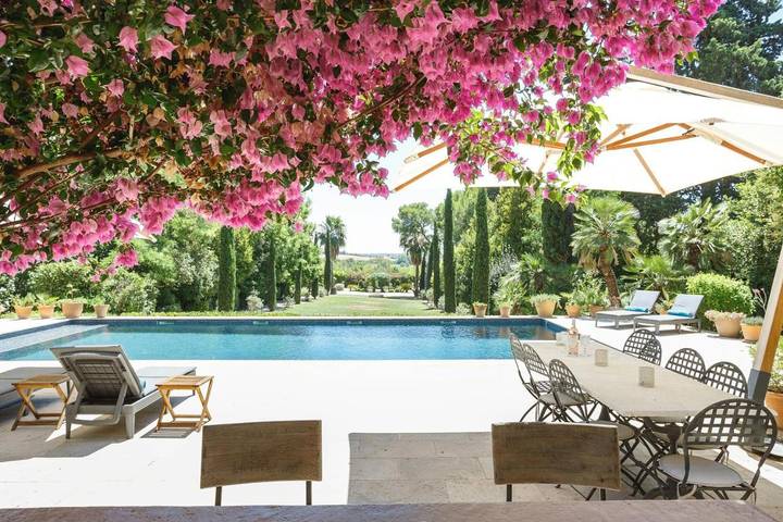 Maison de vacances pour 10 personnes, avec piscine ainsi que terrasse et jardin