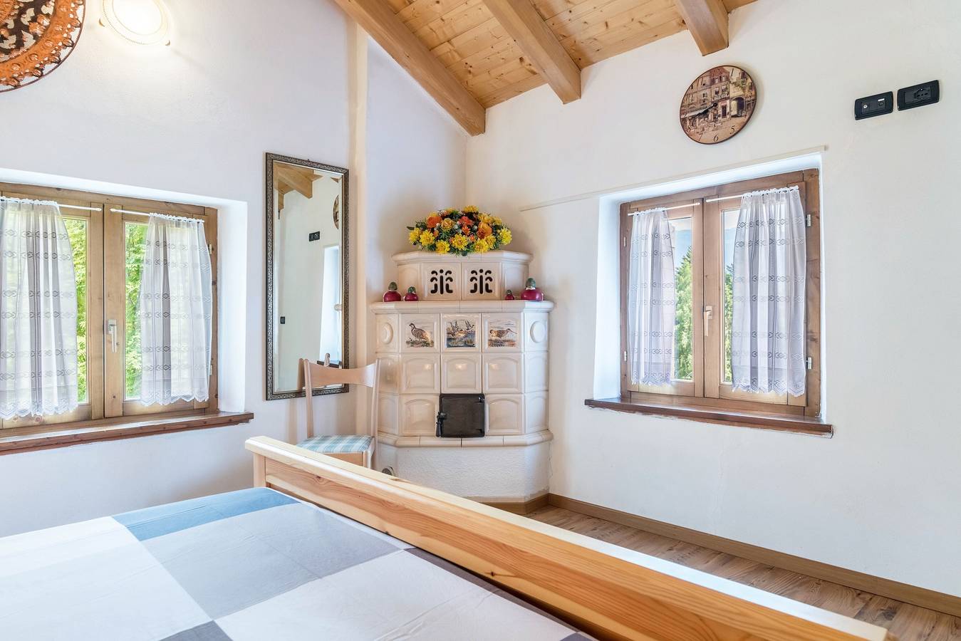 Chalet 'Baita Bocheto' with Balcony & Terrace in Levico Terme, Valsugana