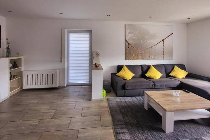 Ferienwohnung für 4 Personen, mit Terrasse in Schiffweiler
