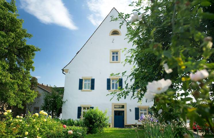 Villa Sommerach - Blaues Zimmer (18qm) in Sommerach, Fränkisches Weinland