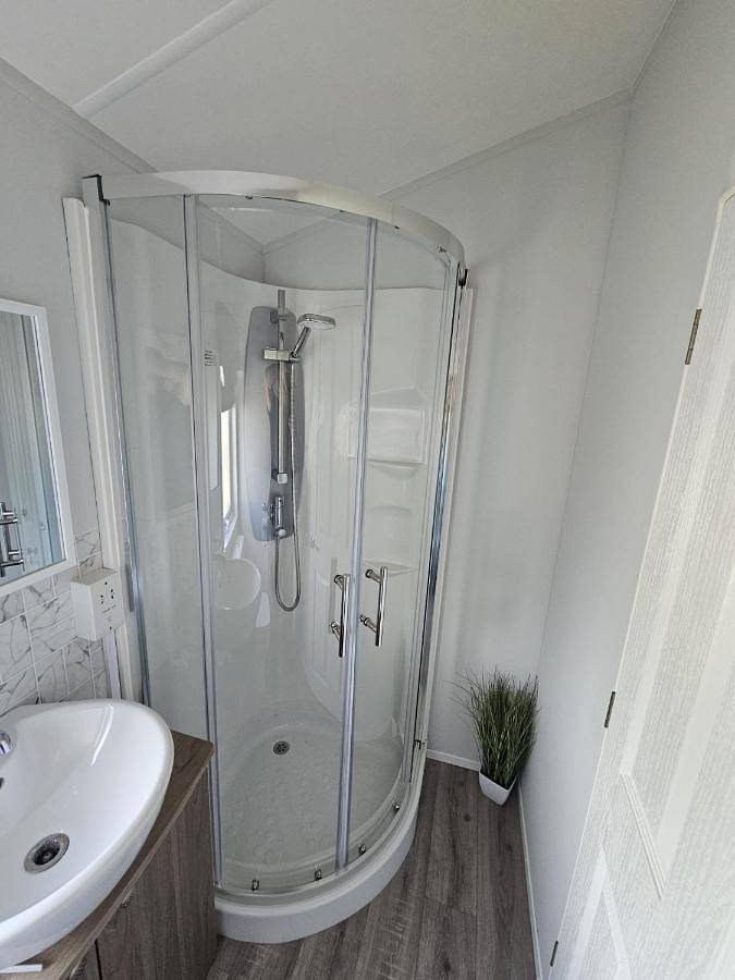Glamping for 6 people, with Pool and View in Mersea Island