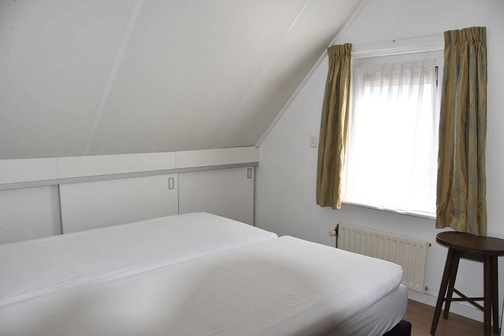 Grevelingenhof 39, Tranquility, Beach, Sauna. 6 persons detached house in Scharendijke, Grevelingenmeer